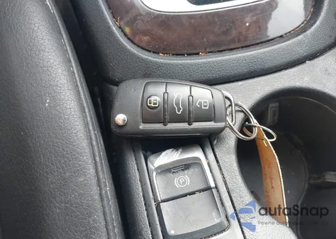 2015 Audi Q3 2.0T Premium Plus z USA, uszkodzony, nr VIN WA1EFCFS1FR010825